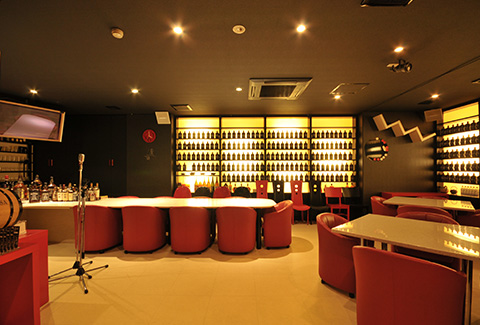 FOOD BAR 更紗 店内